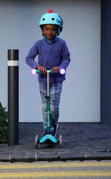 Мини-микросамокат — Deluxe Magic Aqua LED
