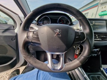 Peugeot 2008 I 2014 Peugeot 2008 1.2 110PS Navi Panorama Bialy Alu Piekny Gwarancja 1.2, zdjęcie 11