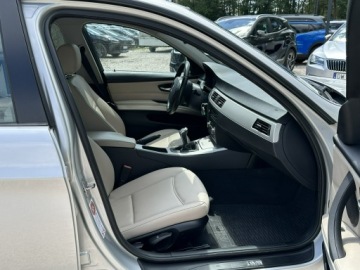 BMW Seria 3 E90-91-92-93 2009 BMW 318 136kM! Manual! Skórzane fotele!, zdjęcie 15