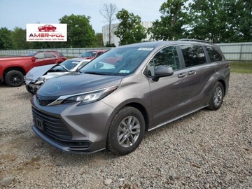 Toyota Sienna III 2022 Toyota Sienna le, 2022r., 4x4, 2.5L 2.5 Hybryda 245KM