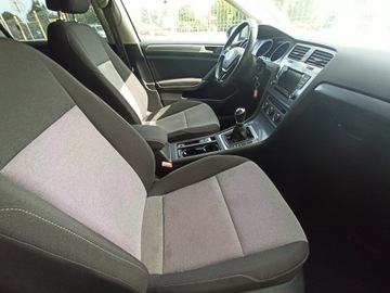 Volkswagen Golf VII Variant 1.6 TDI BlueMotion  110KM 2015 Volkswagen Golf mały przebieg, zdjęcie 9