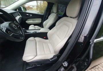 Volvo XC60 II Crossover D4 190KM 2018 Volvo XC 60 Volvo XC 60 D4 Geartronic RDesign 2.0 Diesel 190KM, zdjęcie 9