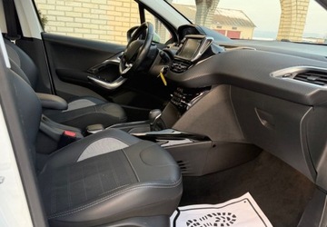 Peugeot 2008 I SUV Facelifting 1.2 PureTech 110KM 2017 Peugeot 2008 1.2 Benzyna 110KM, zdjęcie 14