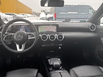 Mercedes Klasa A W177/V177 Hatchback 1.3 200 163KM 2022 Mercedes-Benz A 200 A 200/ Salon PL/ Serwis ASO/ P, zdjęcie 13