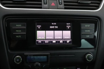 Skoda Octavia III Liftback 1.6 TDI CR DPF 105KM 2014 Skoda Octavia 1.6 TDI, Klima, Klimatronic, zdjęcie 12