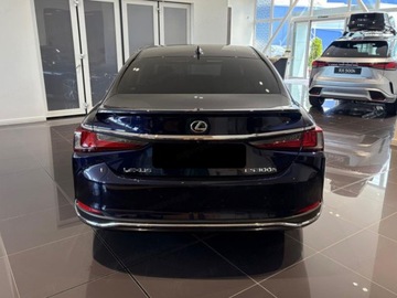 Lexus ES VII (XV70) Sedan Facelifting 300h 218KM 2025 Od ręki - 300h Business Edition 2.5 E-CVT 218KM | Podgrzewane fotele!, zdjęcie 3