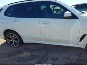 BMW X5 G05 2022 BMW X5 xDrive40I 2022 3.0l 3.0 Benzyna 335KM, zdjęcie 6
