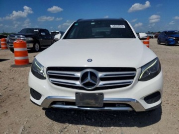 Mercedes GLC C253 2017 Mercedes-Benz GLC 300, 2017r., 2.0L 2.0 Benzyna 241KM, zdjęcie 2