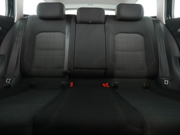 Volkswagen Passat B8 Variant Facelifting 2.0 TDI SCR 150KM 2020 Volkswagen Passat DSG full LED navi klima auto (3, zdjęcie 17