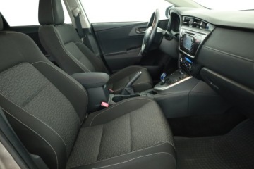 Toyota Auris II Hatchback 5d 1.8 HSD 136KM 2014 Toyota Auris Hybrid, Salon Polska, Serwis ASO, zdjęcie 6