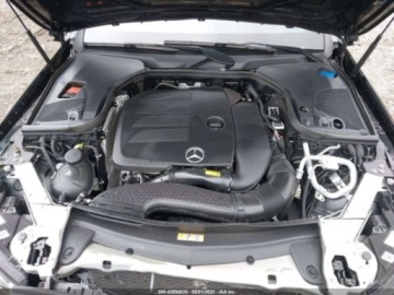 Mercedes Klasa E W214 2023 Mercedes-Benz Klasa E 350 4Matic 2023 2.0l 2.0 Benzyna 255KM, zdjęcie 8