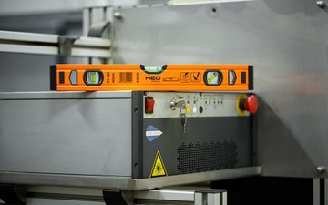 Уровень алюминиевый, 3 флакона, 40 см, NEO 71-131