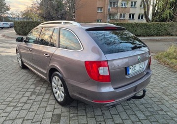 Skoda Superb II Kombi 2.0 TDI CR DPF 140KM 2011 Skoda Superb 2.0 tdi 140km 4x4 dsg xenon hak kombi 2.0 Diesel 140KM, zdjęcie 8