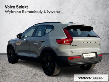 Volvo XC40 Crossover Facelifting 2.0 B4 197KM 2025 Volvo XC 40 FV23% SalonPL B4B Plus Black Edition W, zdjęcie 3