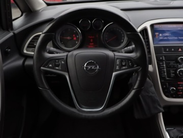 Opel Astra J Sports Tourer 1.7 CDTI ECOTEC 125KM 2011 Opel Astra 1.7 CDTI, Navi, Klima, Tempomat, zdjęcie 16