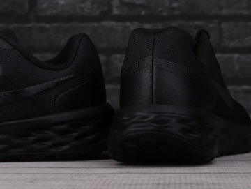Мужская спортивная обувь Nike Revolution 6 NN BLACK