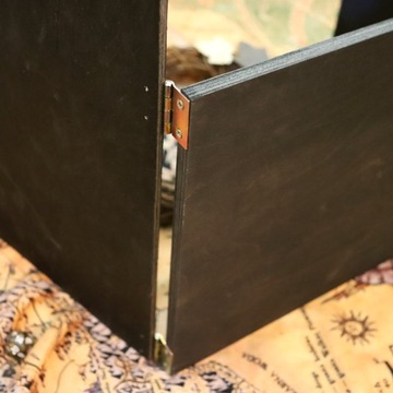 БАШНЯ ТЕМНОГО ВОЛШЕБНИКА ДЕРЕВЯННЫЙ ЭКРАН ДЛЯ МАСТЕРА ИГРЫ + 6 МАГНИТОВ