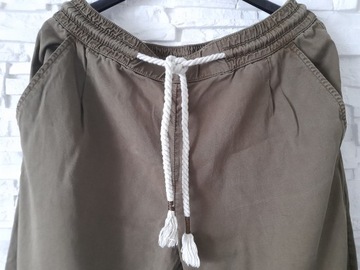 Spodnie Clockhouse C&A khaki roz. XL/44