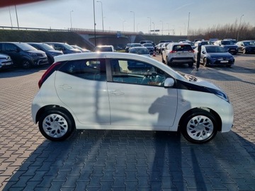 Toyota Aygo II Hatchback 3d Facelifting 1.0 VVT-i 72KM 2021 Toyota Aygo 1.0 VVT-i X-play II (2014-) 1.0 VVT-i, zdjęcie 4