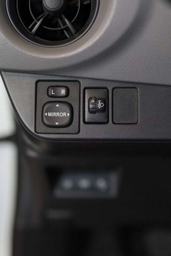 Toyota Yaris III Hatchback 5d Facelifting 2017 1.5 Dual VVT-iE 111KM 2020 Toyota Yaris 1.5 Active 1.5 Benzyna 111KM, zdjęcie 16