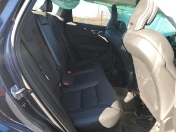 Volvo XC60 II 2021 Volvo XC 60 XC60 T5 momentum 2.0 Benzyna 258KM, zdjęcie 9