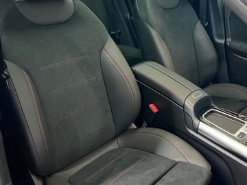 Mercedes GLA II Off-roader Facelifting 1.3 200 163KM 2025 MERCEDES-BENZ GLA 200 AMG Line Suv 1.3 (163KM) 2025, zdjęcie 3