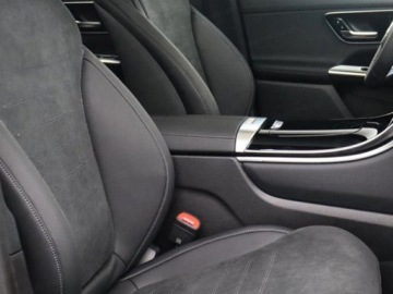 Mercedes GLC C254/X254 SUV 2.0 200d 163KM 2026 GLC Coupe 200 d 4-Matic AMG Line 2.0 (163KM) 2026, zdjęcie 9