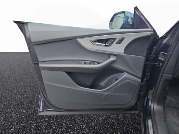 Audi Q8 SUV 3.0 55 TFSI 340KM 2024 Audi Q8 pneumatyka, head up, hak, aktywny tempomat, 3.0 Benzyna 340KM, zdjęcie 8