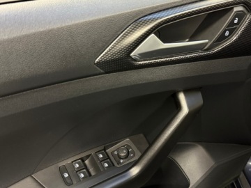 Volkswagen T-Cross SUV 1.0 TSI 95KM 2021 Volkswagen T-Cross Life 1.0 TSI 95KM, Salon Polska, zdjęcie 15