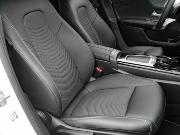 Mercedes Klasa A W177/V177 Sedan Facelifting 2.0 200d 150KM 2023 Mercedes A 200 GD8K603#200 d Progressive 8G-DCT, zdjęcie 24