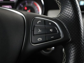 Mercedes CLA C117 Shooting Brake 1.6 180 122KM 2015 Mercedes CLA 180 półskóra navi klima grzane, zdjęcie 26