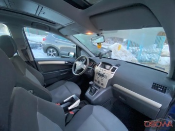 Opel Zafira B 1.8 ECOTEC 140KM 2008 Opel Zafira 1.8 Benz. 7 osobowy szklane dachy xenon lesny zadbany polecam, zdjęcie 29