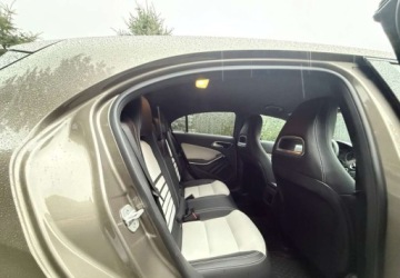 Mercedes Klasa A W176 Hatchback 5d 1.6 180 BlueEFFICIENCY 122KM 2013 Mercedes-Benz Klasa A Mercedes-Benz Klasa A 180 1.6 Benzyna 122KM, zdjęcie 31