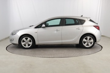 Opel Astra J Hatchback 5d 1.7 CDTI ECOTEC 110KM 2012 Opel Astra 1.7 CDTI, Navi, Klima, Klimatronic, zdjęcie 2