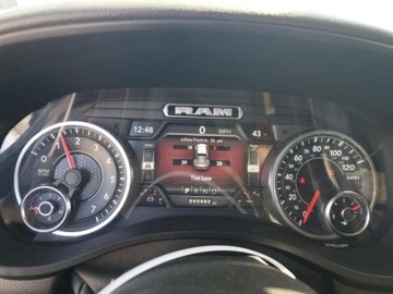  RAM 1500 2021r., 4X4, od ubezpieczalni 5.7 Benzyna 392KM, zdjęcie 9