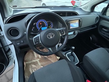 Toyota Yaris III Hatchback 5d Facelifting Hybrid 100KM 2016 Toyota Yaris hybrid-2-osobowy-Homol. ciężarowy-Automatic, zdjęcie 15