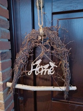 Березовый венок – украшение и круглогодичное украшение дверей, стен или сада.