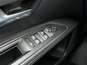 Peugeot 3008 II Crossover 1.6 THP 180KM 2020 Peugeot 3008 1.6 180KM GT Line EAT8 l Salon Polska, zdjęcie 15