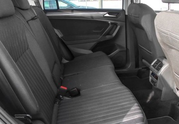 Volkswagen Tiguan Allspace SUV Facelifting 1.5 TSI EVO 150KM 2022 Volkswagen Tiguan Allspace 1.5TSI 150km Life DSG, Podgrzewane Fotele, Nawi, zdjęcie 12