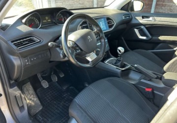 Peugeot 2015 Peugeot 308 1.2 Benzyna 96KM, zdjęcie 6