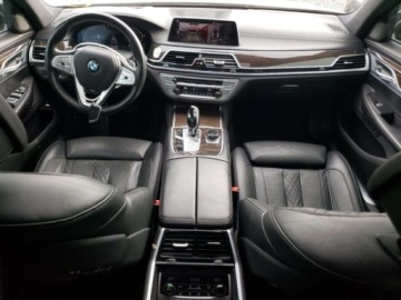 BMW Seria 7 G11-G12 2020 BMW Seria 7 2020r. 4.4L 750 XI 4.4 Benzyna 523KM, zdjęcie 7