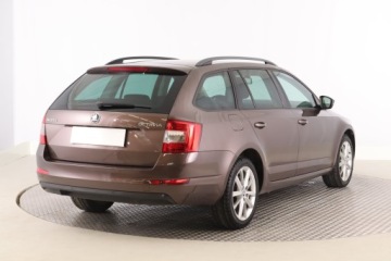 Skoda Octavia III Liftback 1.6 TDI CR DPF 105KM 2014 Skoda Octavia 1.6 TDI, Klima, Klimatronic, zdjęcie 4