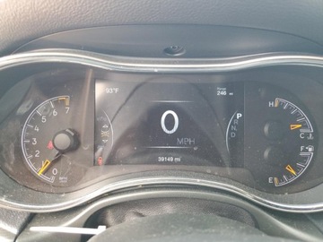 Jeep Grand Cherokee IV 2022 Jeep Grand Cherokee Laredo E 2022 3.6l 3.6 Benzyna 293KM, zdjęcie 9