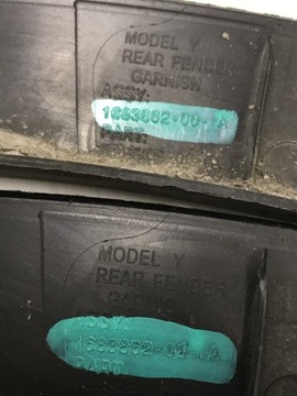 НАКЛАДКА НА КРЫЛО TESLA Y ЗАДНЯЯ ПРАВАЯ 1683862-00-A