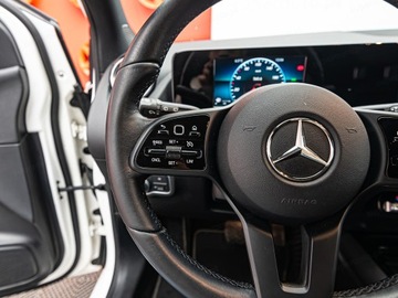 Mercedes Klasa B W247 2020 MERCEDES-BENZ B Klasa 180 d 7G-DCT 1.5 (116KM) 2020, zdjęcie 12