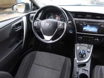 Toyota Auris II Touring Sports Hybrid 135 136KM 2014 Toyota Auris Hybrid, Salon Polska, Automat, Klima, zdjęcie 5
