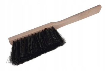 Набор для чистки камина, печи, кочерги, щетки, лопаты, метлы.