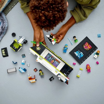 LEGO City 60388 Ciężarówka na turniej gier Prezent