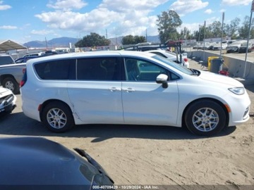 Chrysler Pacifica II 2023 Chrysler Pacifica Touring L 2023 3.6l 3.6 Benzyna 287KM, zdjęcie 6