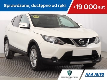 Nissan Qashqai II Crossover 1.6 dCi 130KM 2015 Nissan Qashqai 1.6 dCi, 4X4, Navi, Klima